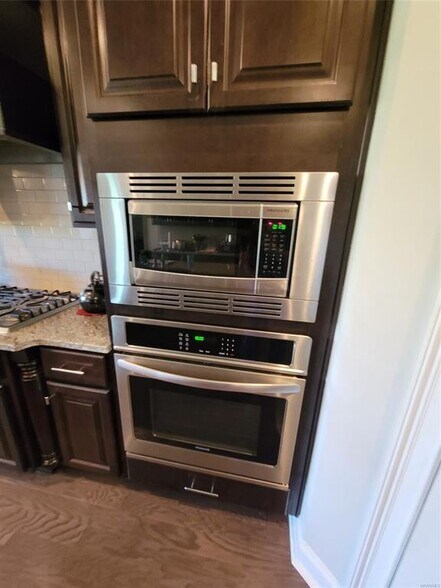 Building Photo - 104 Jane Ct