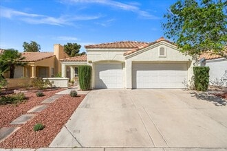 Building Photo - Beautiful Bright 3 Bedroom Single Story Home with Expansive Kitchen and Gorgeous Backyard