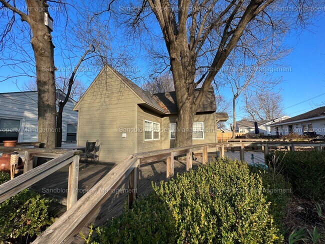 Building Photo - FOR LEASE | Mid-town Tulsa | 1 Bed, 1 Bath...
