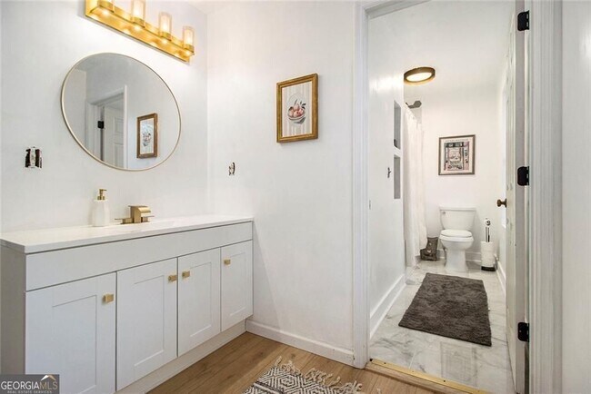 Building Photo - 8212 Lullwater Ct