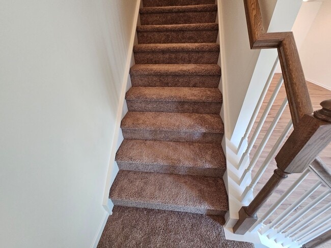 Building Photo - Like New Town Home in Kellerton Place, Monroe!