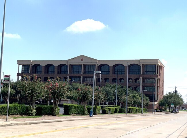 The Stanford Lofts - EADO living at its best! - 505 Bastrop St