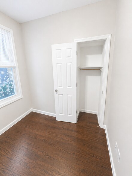 Building Photo - 296 N Clinton St