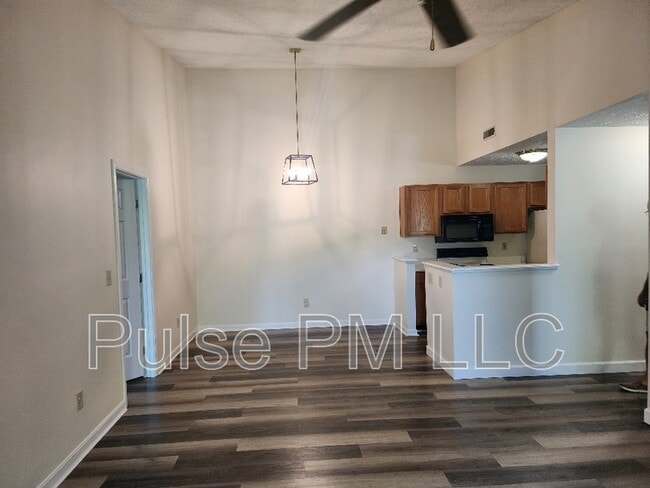 Building Photo - 135 Dale Hollow Dr