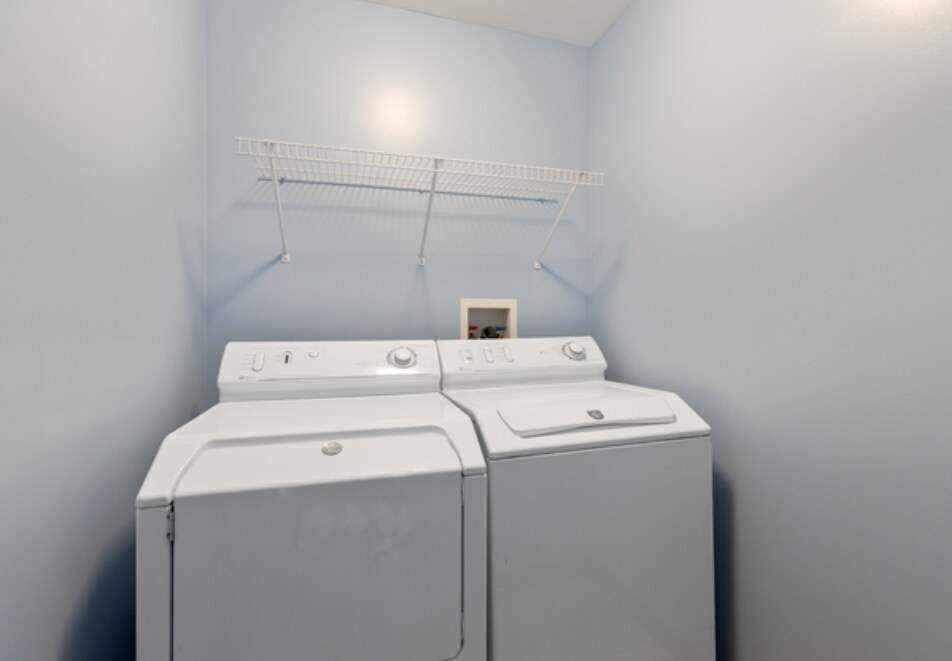 Building Photo - 9861 Thornton Way