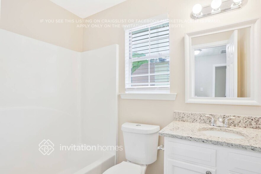 Building Photo - 3718 Oakwood Manor Ct