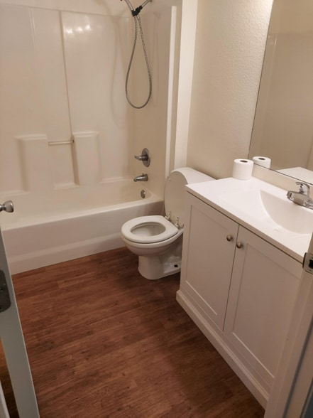 Building Photo - 10322 Daffodil Ct