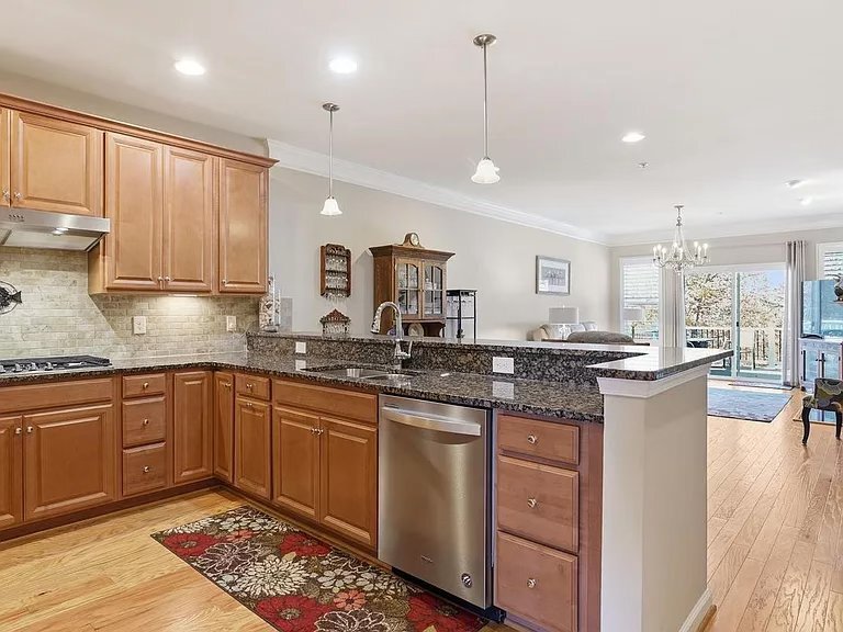 Building Photo - 7 Nauset Way