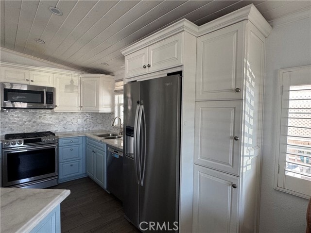 Building Photo - 21851 Newland St