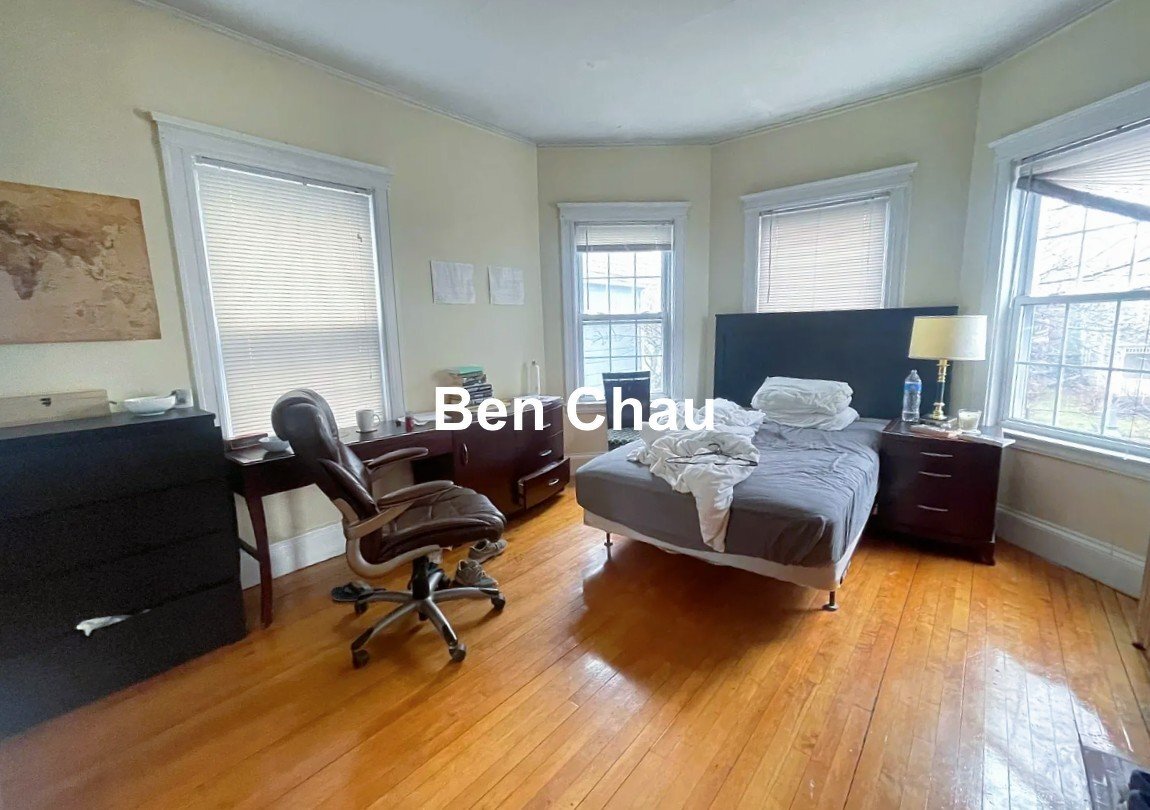 Building Photo - 158 Magazine St