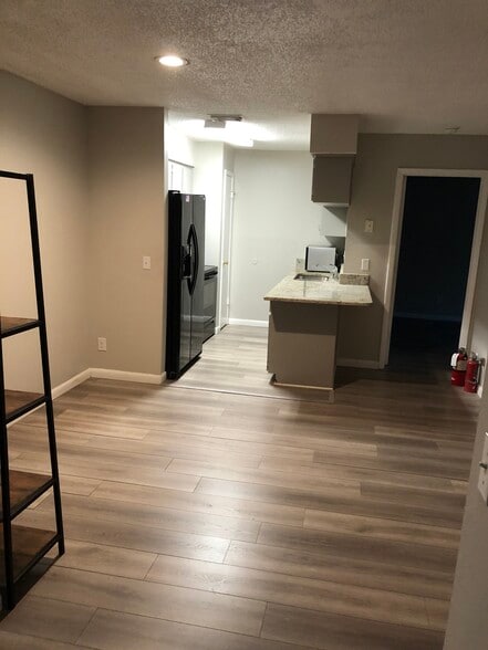 Building Photo - 224 Red Maple Pl