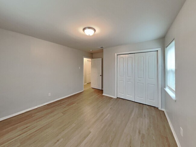 Building Photo - Newly Renovated 3BR/2BA Home in Dallas