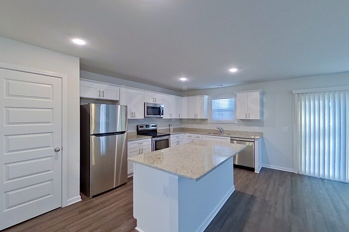 Building Photo - 120 Western Red Cedar Dr