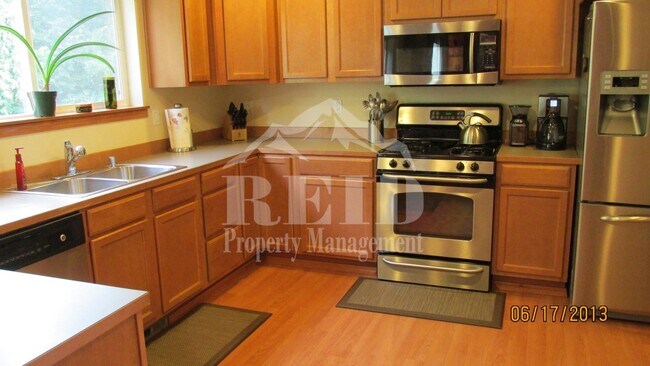Building Photo - Beautiful 4 Bedroom, 2 bath, Port Orchard Home