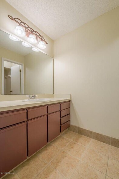 Building Photo - 172 La Pasada Cir S