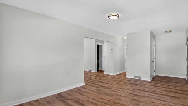 Building Photo - 3582 N Milford Rd