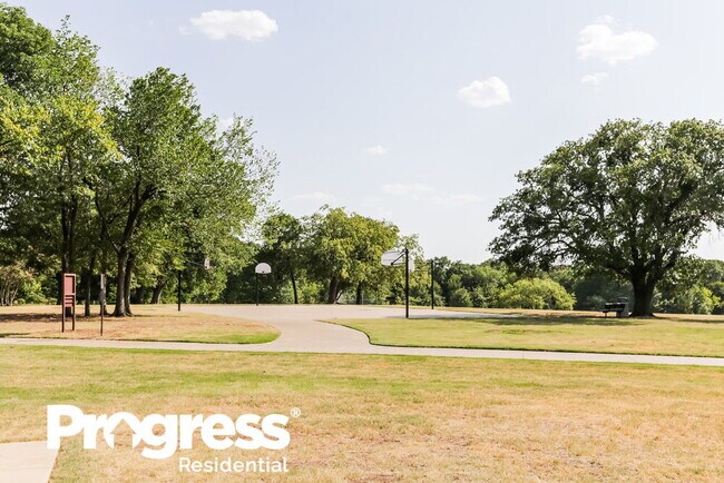 Building Photo - 1108 Cherrytree Dr