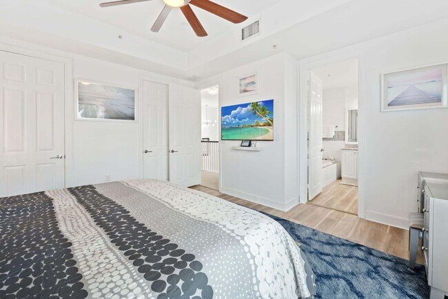 Building Photo - 2001 Coral Heights Blvd