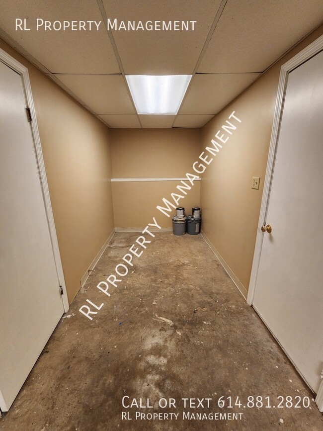 Building Photo - Spacious home in Lake Darby