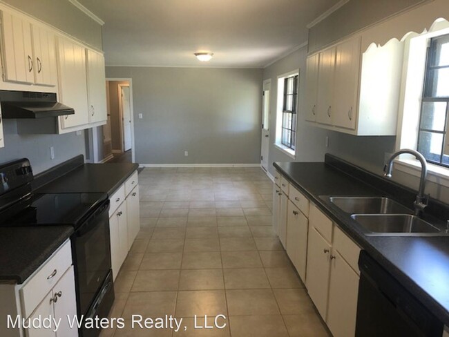 Building Photo - 3 br, 2 bath House - 2313 Evergreen St
