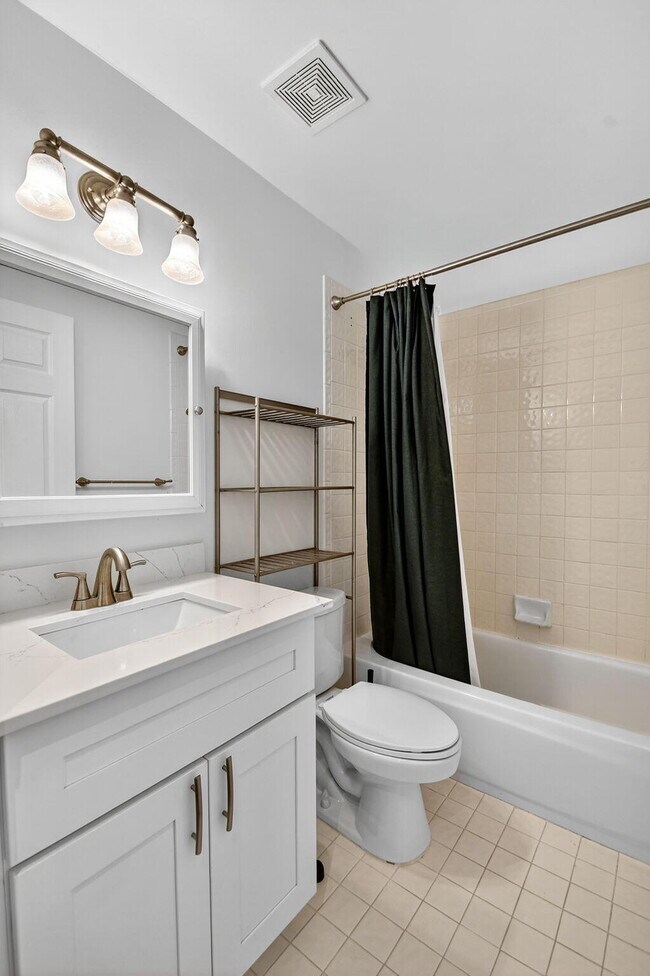 Building Photo - 1891 Oak Berry Cir