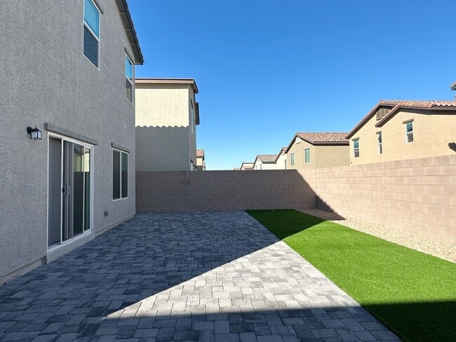 Building Photo - 4bd/2.5bath Single Family Home