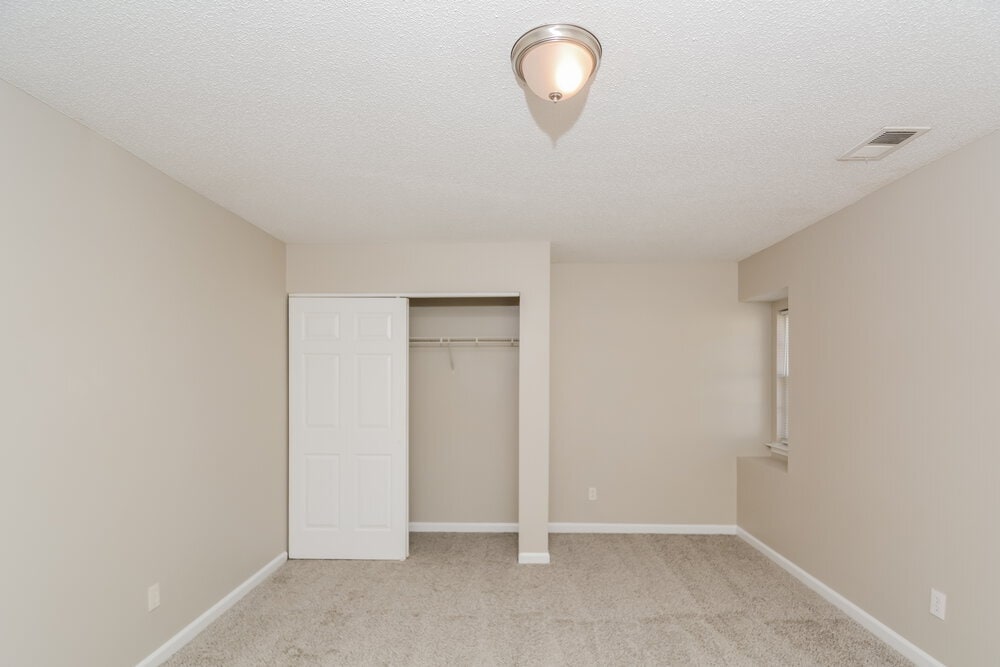 Building Photo - 6011 Paducah Dr