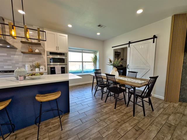Building Photo - 1402 Stone Canyon Way