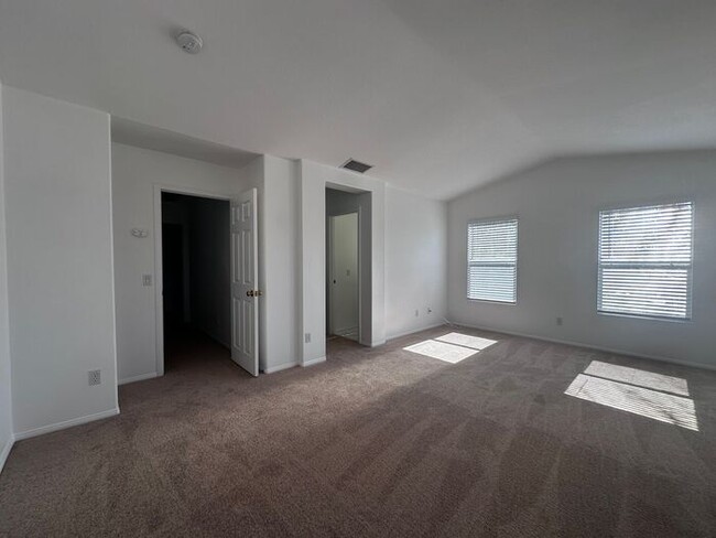 Building Photo - Situated In a Quiet Community Of Santa Cla...