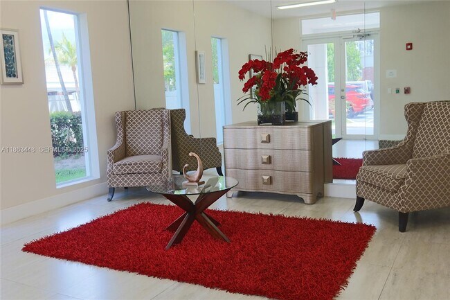 Building Photo - 555 E Dania Beach Blvd