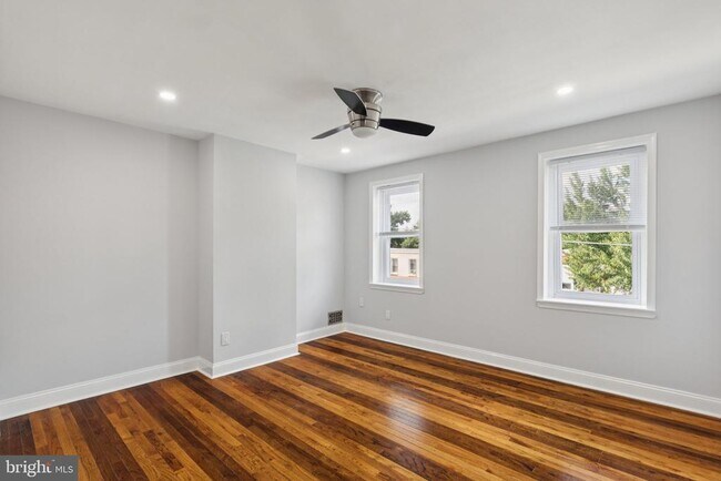 Building Photo - 3804 Fairmount Ave