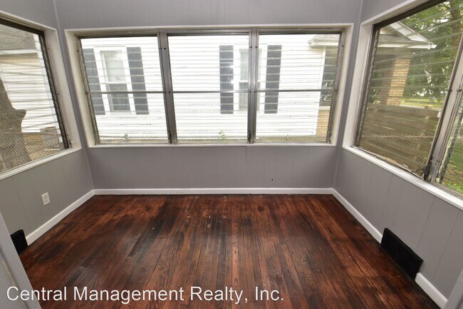 Building Photo - 2 br, 1 bath House - 1009 W. Grove