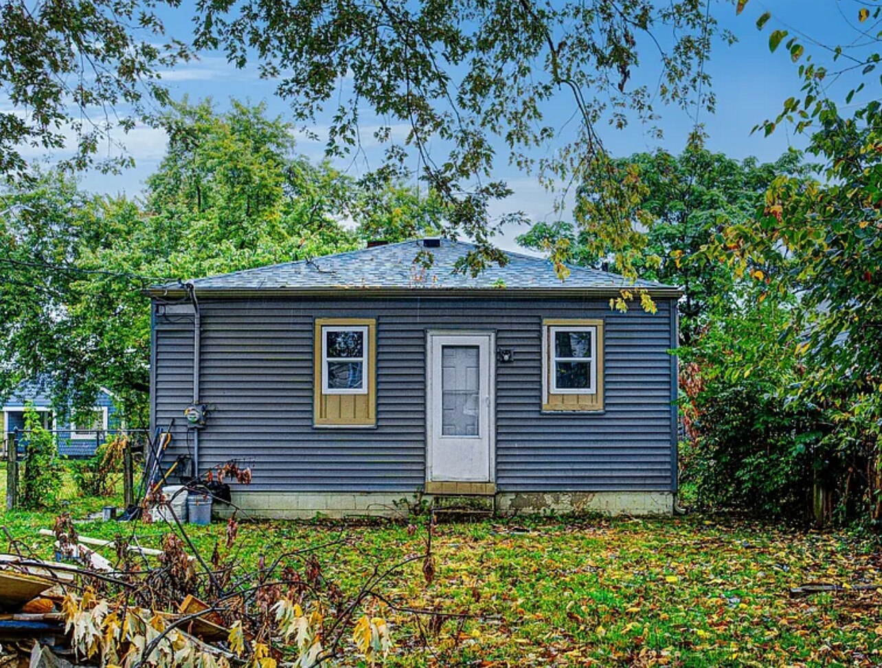 Building Photo - 734 N Arnolda Ave