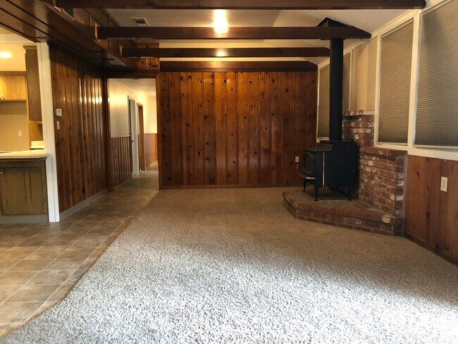 Building Photo - 1980 Sultana Dr