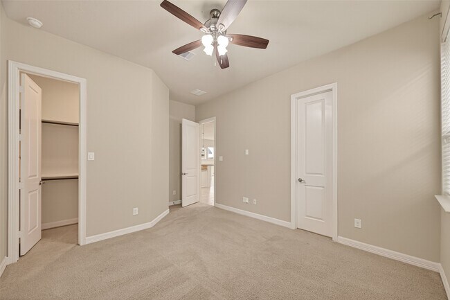Building Photo - 5423 Mason Mountain Ln