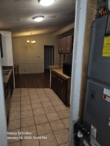 Building Photo - 1016 Real Ln