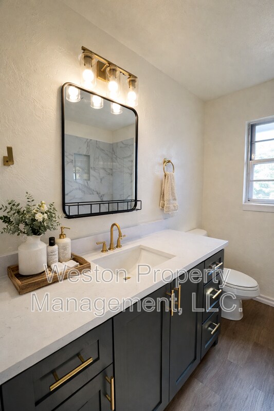 Building Photo - 3229 SE 24th St