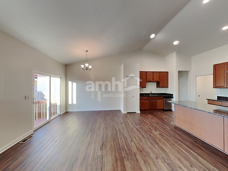 Building Photo - 337 Karst Cir