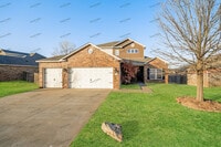 Building Photo - 2608 W Glendale St