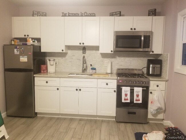 Building Photo - 456 Lincoln Blvd