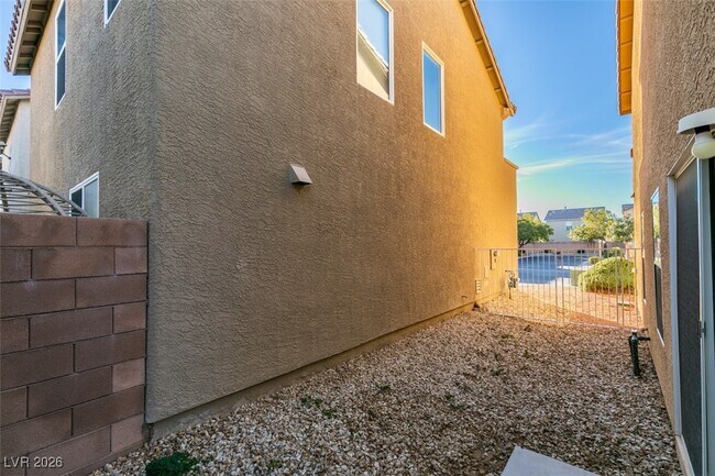 Building Photo - 11924 Lemon Balm St