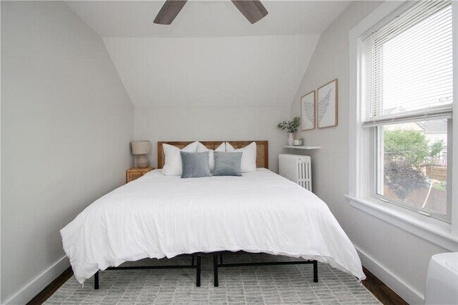 Building Photo - 33 Slocum St