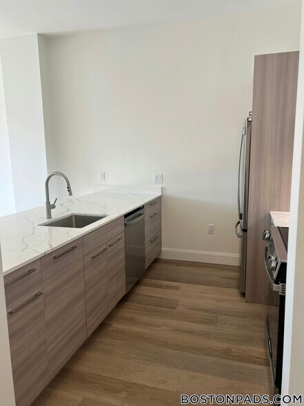 Building Photo - 1079 Commonwealth Ave