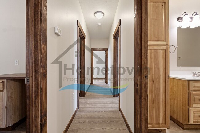 Building Photo - 4 Bedroom 2 Bathroom Home with Attached 2-Car Garage Available in Blanchard!