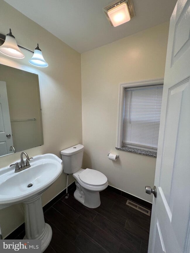 Building Photo - 7509 Cove Point Way
