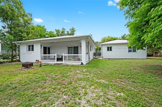 Building Photo - 4 Transylvania Ave