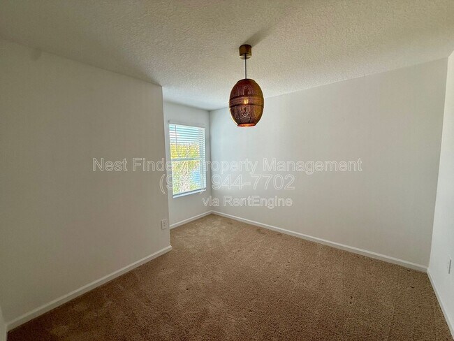 Building Photo - 56 Sage Br St