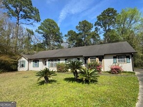 Building Photo - 110 Lake Crest Dr