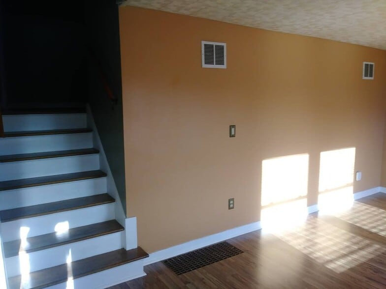 Building Photo - 579 Niagara Falls Blvd