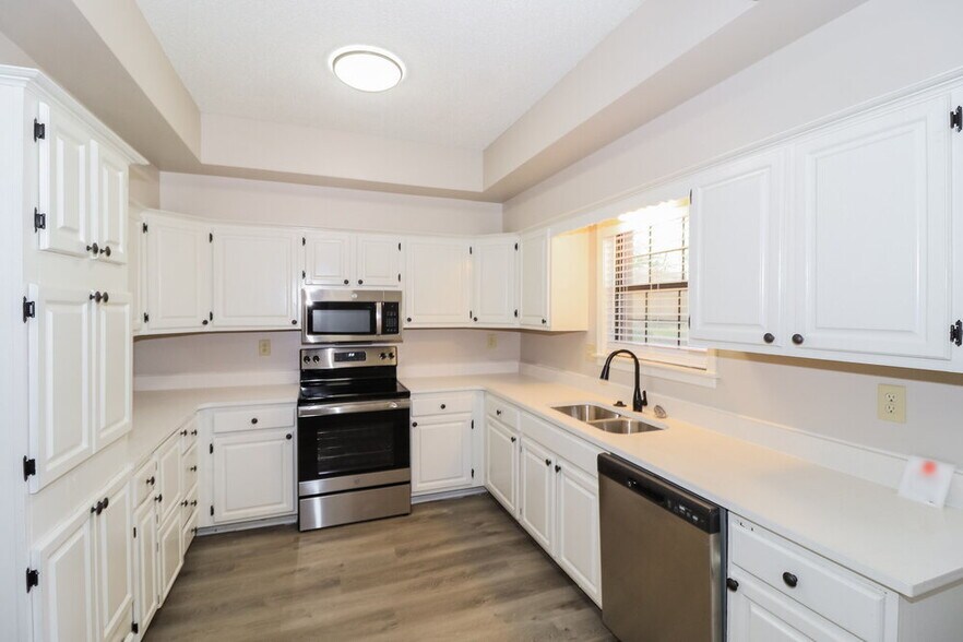 Building Photo - 2389 Cherry Spring Cove